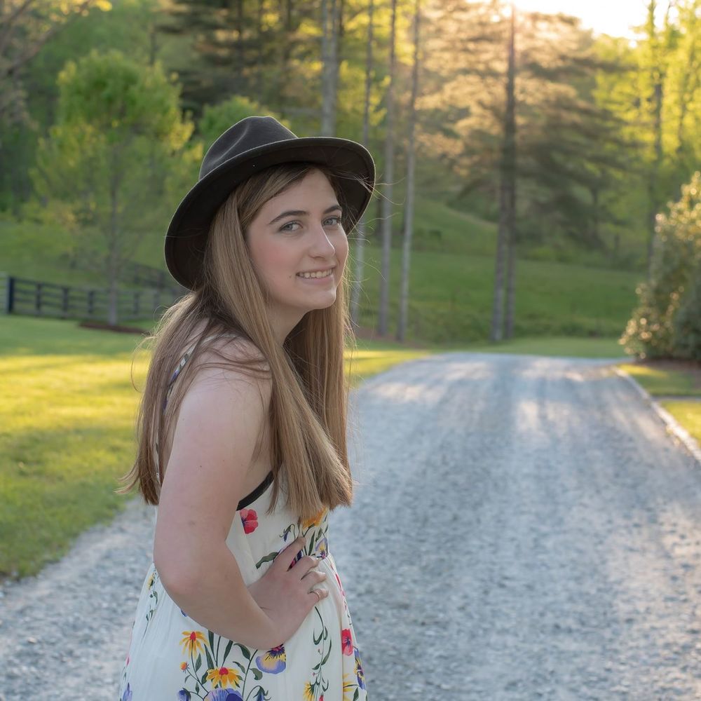 Meet your Posher, Hannah